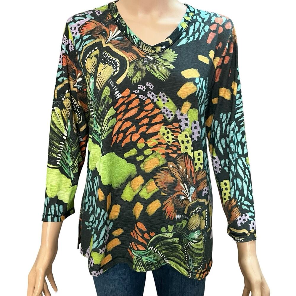 Jess And Jane Floral Feather Print Tshirt Small Abstract Artsy 3/4 Sleeve V Neck